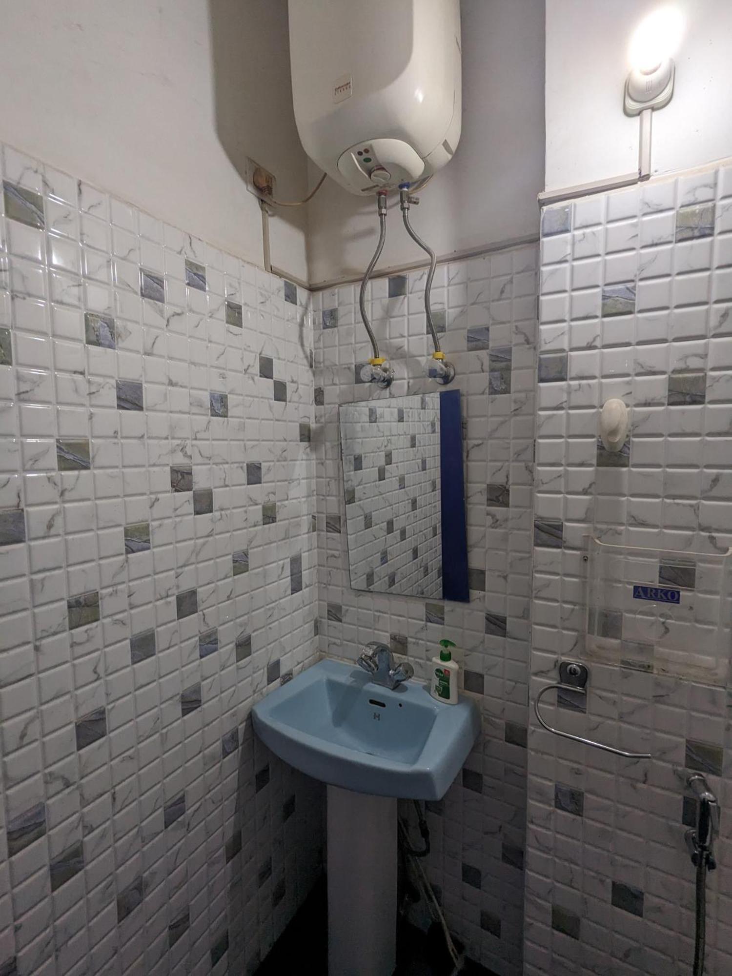 Saikia Nest The Home-stay